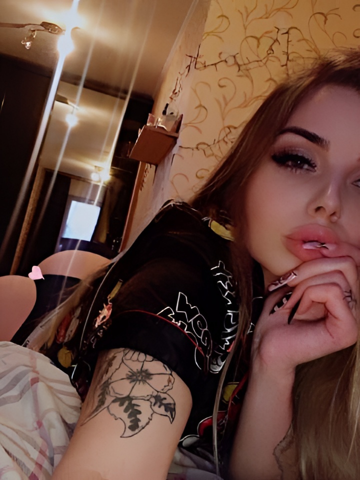 Юстина привлекальеная девушка из Железногорск-илимский цена от 1500 руб