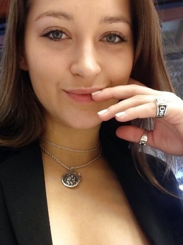 Светлана привлекательная девушка из Железногорск-илимский цена от 3500 руб